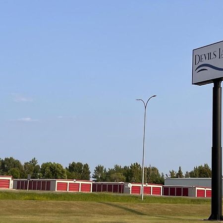 Devils Lake Inn By Oyo Near Devils Lake Regional Airport Exterior foto