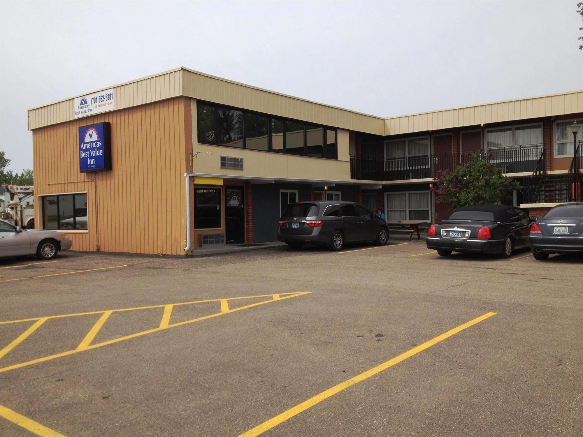 Devils Lake Inn By Oyo Near Devils Lake Regional Airport Exterior foto