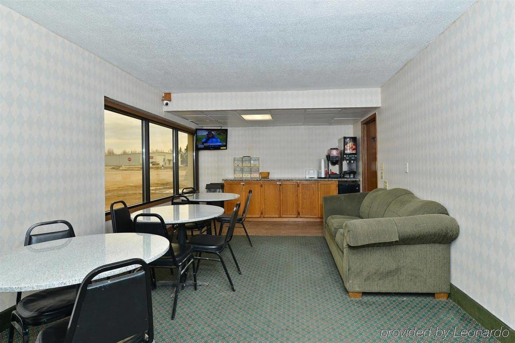 Devils Lake Inn By Oyo Near Devils Lake Regional Airport Exterior foto